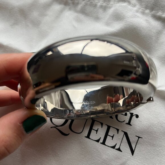 NWT Alexander McQueen Bangle Bracelet Silver Oversized Cuff - Picture 2 of 9